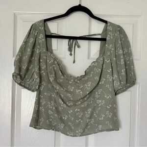 Abercrombie & Fitch Puff Sleeve Squareneck Top Women’s size L Light Green Floral